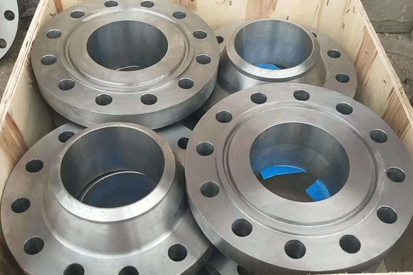 What is the difference between German standard flange and national standard flange?